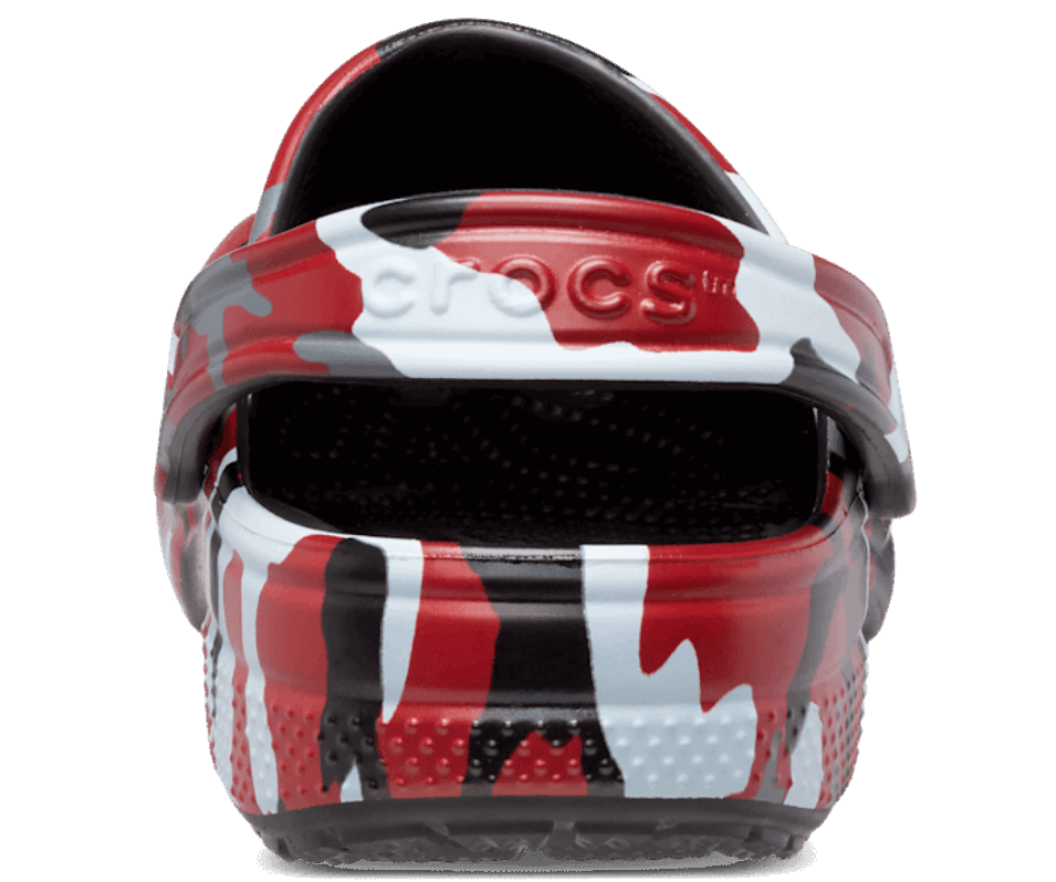Crocs Klassisk Tryckt Camo Träsko Svart-röd